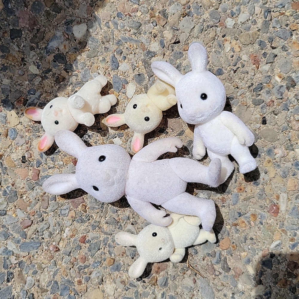 Calico critters bunny family 7 members